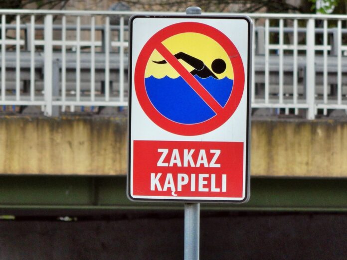 zakaz kąpieli